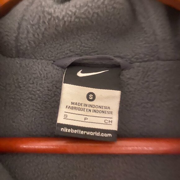 NIKE FLEECE / WATER PROOF WIND BREAKER BLACK GRAY JACKET SIZE SMALL - Picture 2 of 16